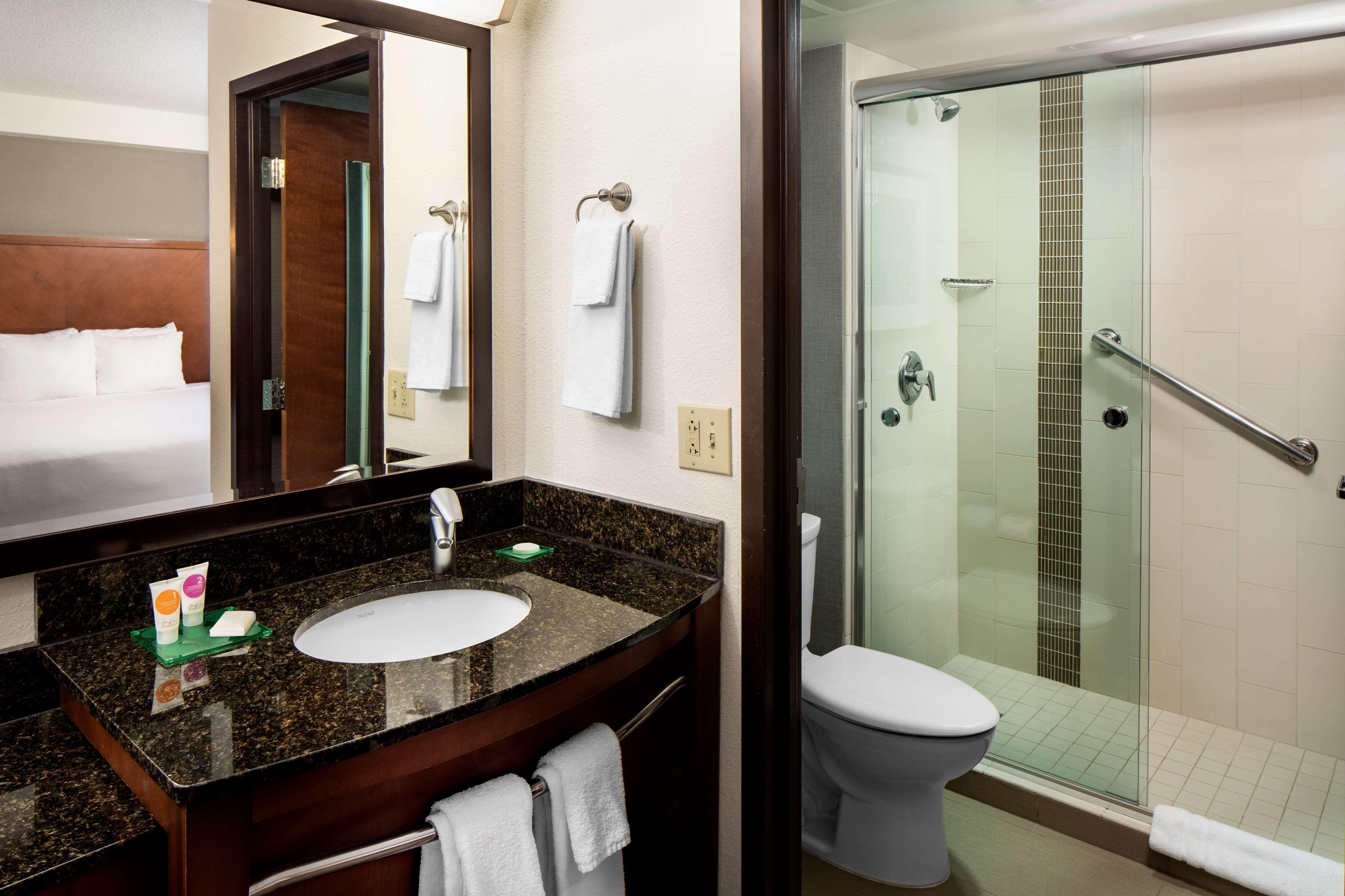 Hyatt Place Dallas Park Central Kültér fotó